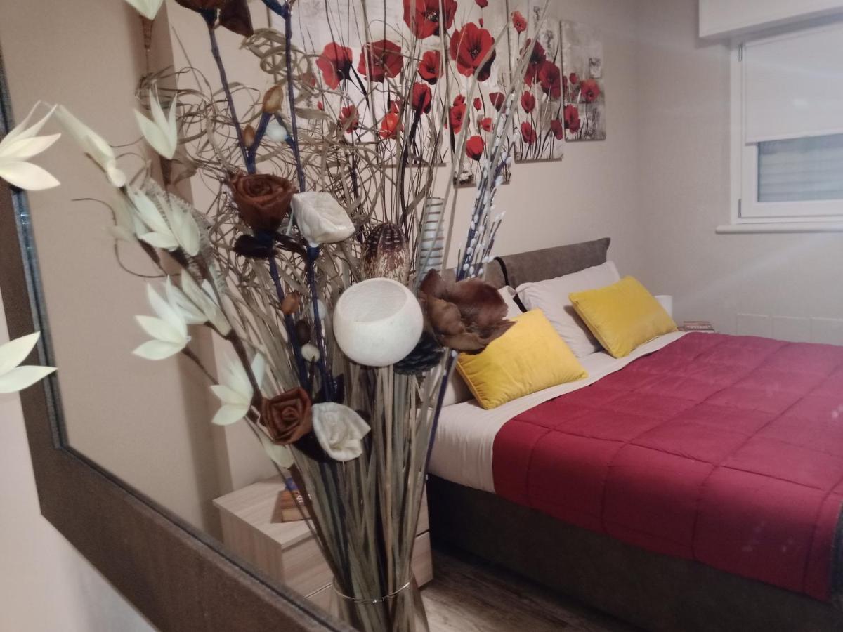 Appartamento "Il Vicolo" Peschiera del Garda Ngoại thất bức ảnh